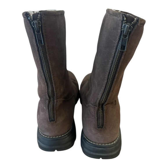 UGG Langley, Water Resistant Suede, fully lined sheepskin boots Size 6 - Picture 2 of 8